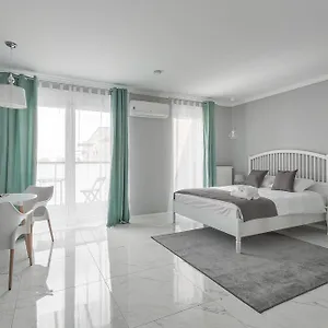 https://odra-view-apartments-ii.hotelswroclaw.com