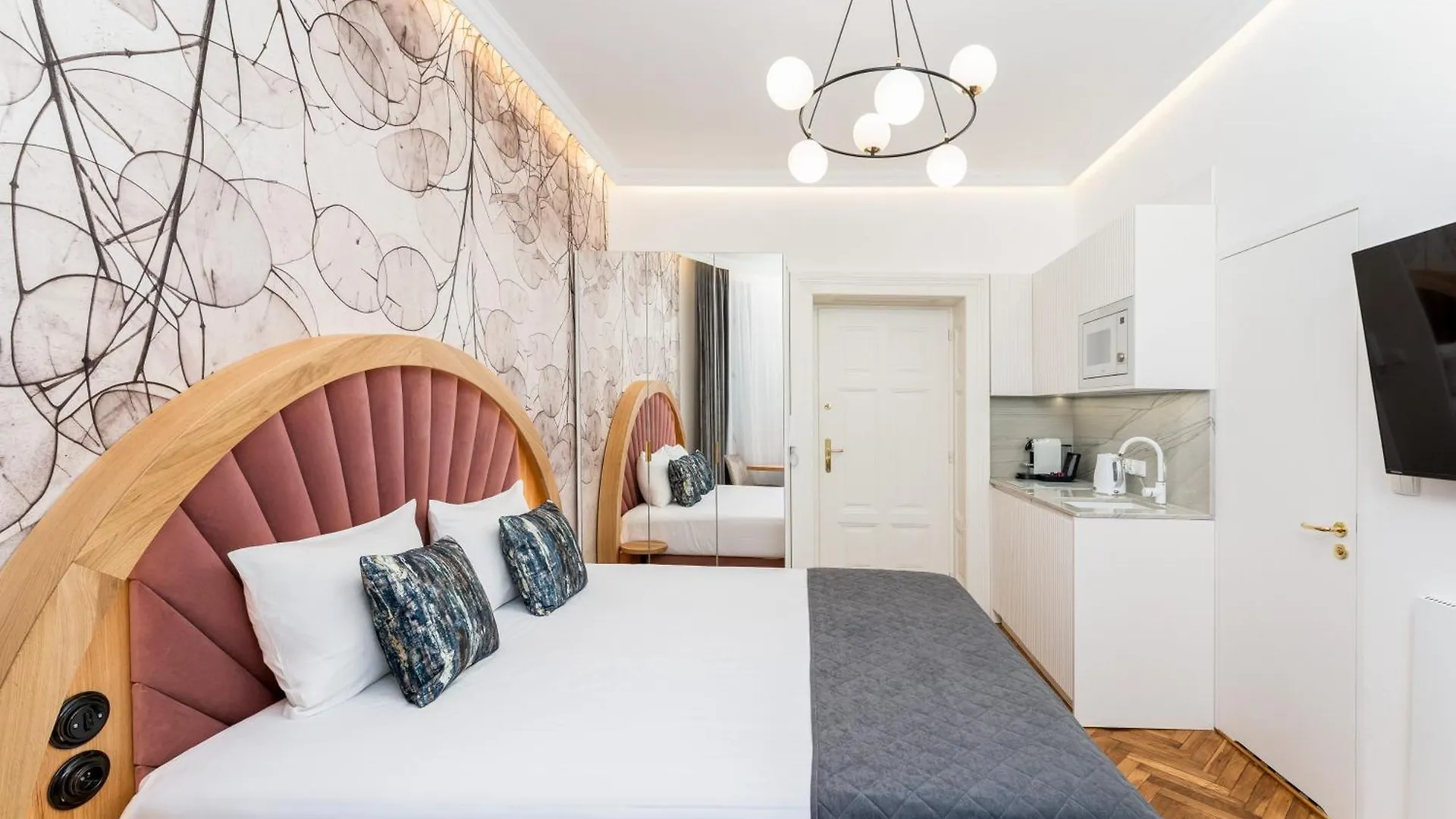 Wawel Apartments - Old Town Krakow Poland
